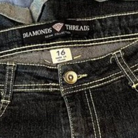 Diamond Threads Denim Shorts โ Size 16 โ Dark Wash - Picture 7 of 7